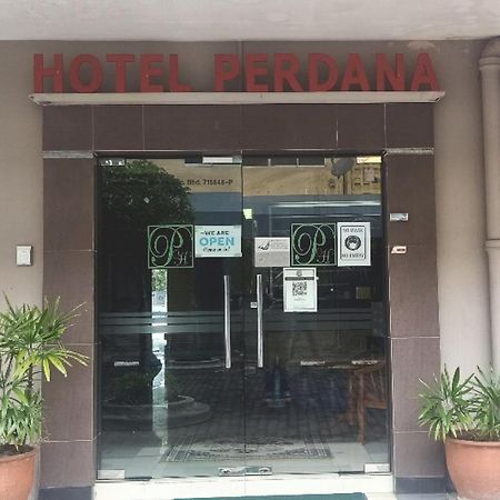 Oyo 90411 Perdana Hotel Labuan Exteriör bild